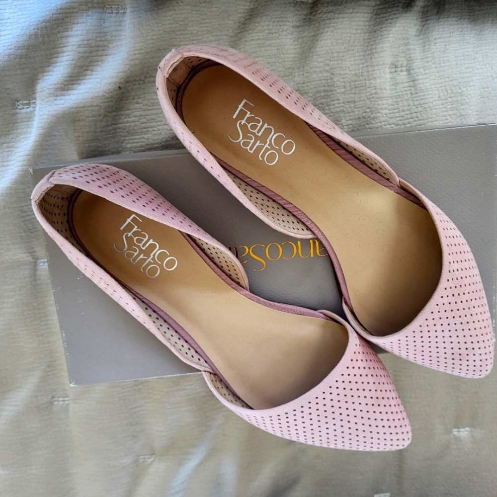 Woman's brand new pink  Franco Sarto shoe size 8